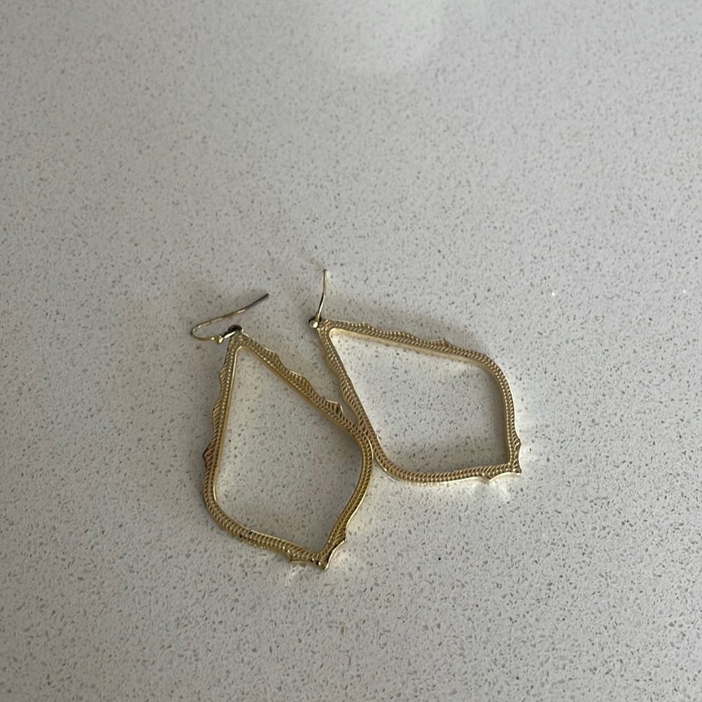 Gold Kendra Scott earrings
